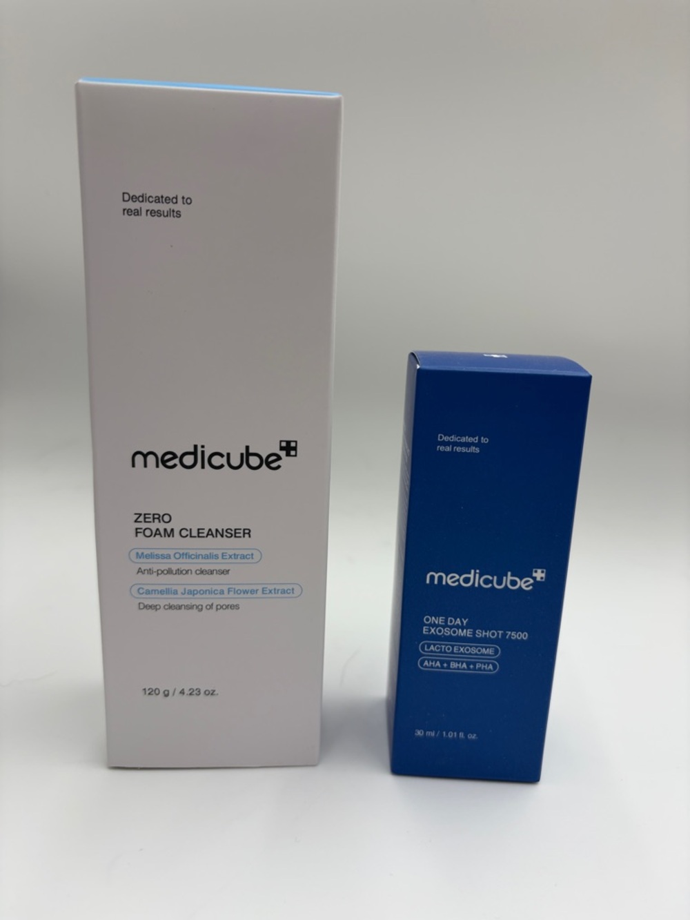 medicube Zero Foam Cleanser & One Day Exosome Shot Set - White & Blue - Picture 2 of 4